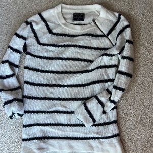 Abercrombie and fitch striped black and white sweater with zipper